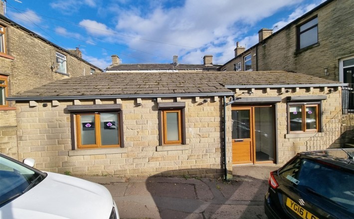 40 Back Clough, Halifax